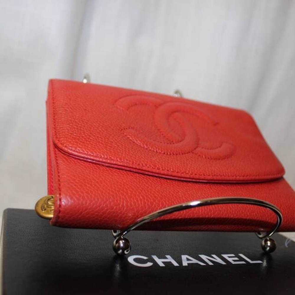 💖20% OFF💖AUTH Chanel Caviar Red Clutch Wallet - Picture 8 of 8
